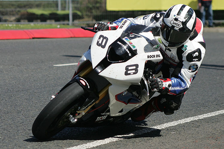 Michael Dunlop siegt auch im Hauptrennen