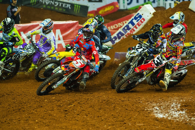 Ryan Dungey (5) am Start in Atlanta, daneben Eli Tomac (3) und Jason Anderson (21) 