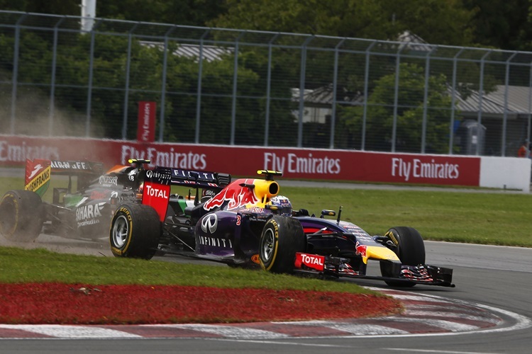 Daniel Ricciardo zieht am Mexikaner vorbei
