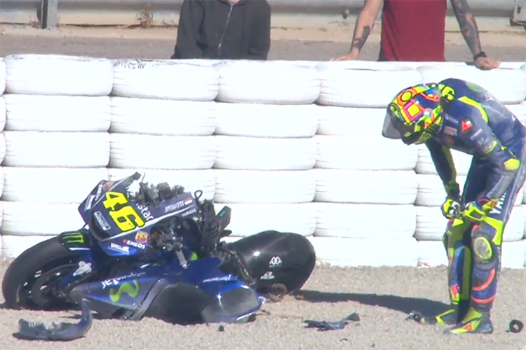 Rossi nach seinem Crash in Kurve 10