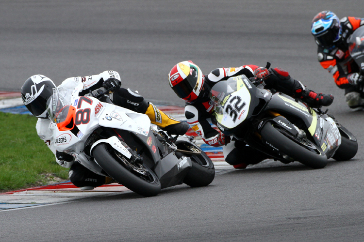 IDM Superbike: Gareth Jones (87) und Dario Giuseppetti (32)