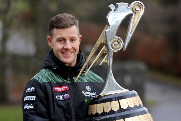 Jonathan Rea braucht viel Platz für die Joey Dunlop Trophy