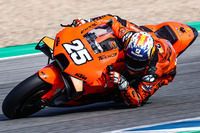 Moto2-Vizeweltmeister Raúl Fernández auf der KTM RC16 in Jerez