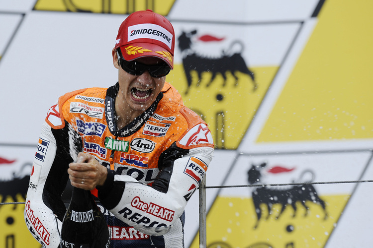 Dani Pedrosa feiert seinen verdienten Sieg