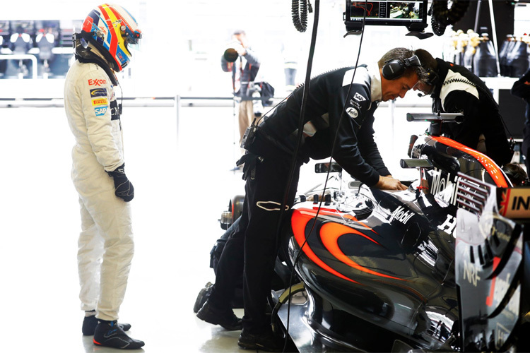 Fernando Alonso muss warten: Probleme mit der Bremse