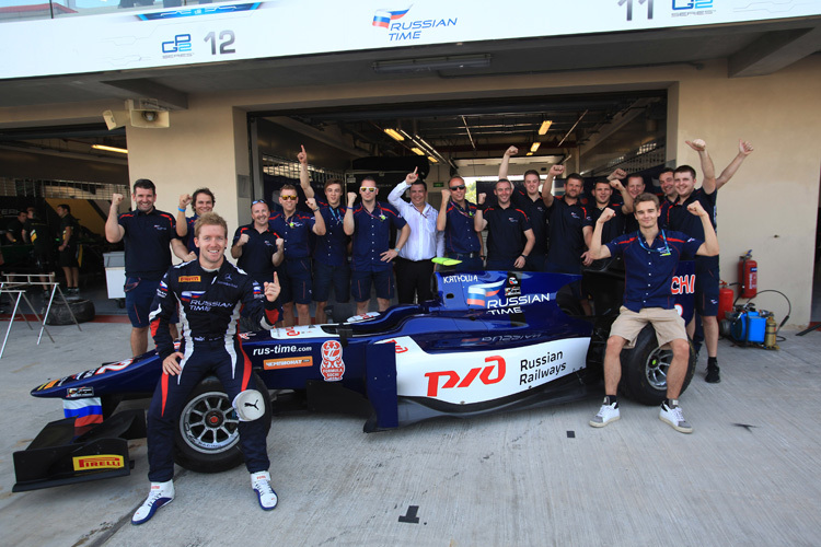 Die Russian-Time-Truppe nach dem GP2-Titel 2013, im weissen Hemd Teamchef Igor Mazepa