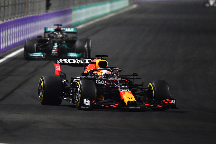 Max Verstappen und Lewis Hamilton