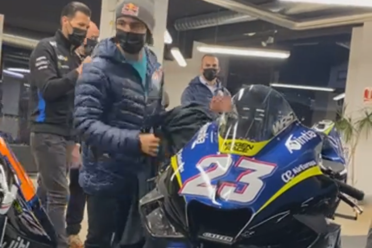 Enea Bastianini enthüllt sein erstes MotoGP-Bike mit der #23