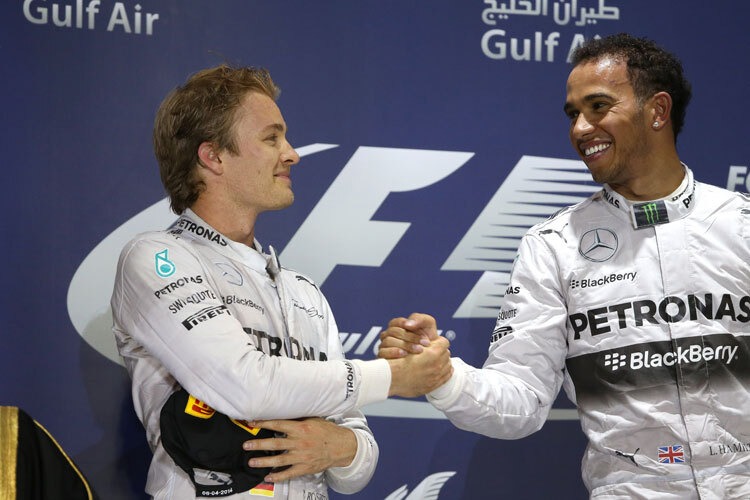 Nico Rosberg gratuliert Lewis Hamilton zum vierten Sieg in Folge