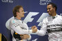 Nico Rosberg gratuliert Lewis Hamilton zum vierten Sieg in Folge