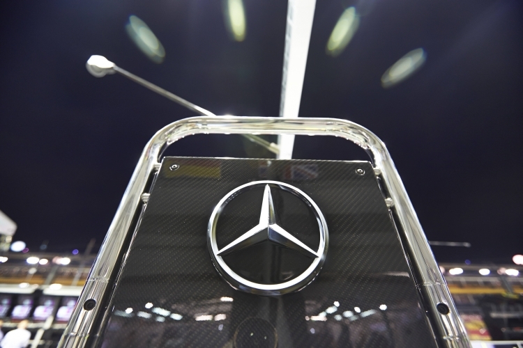 Das Logo von Mercedes