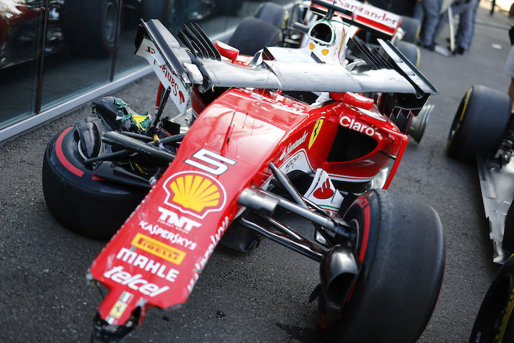 Der ramponierte Ferrari von Sebastian Vettel in Russland