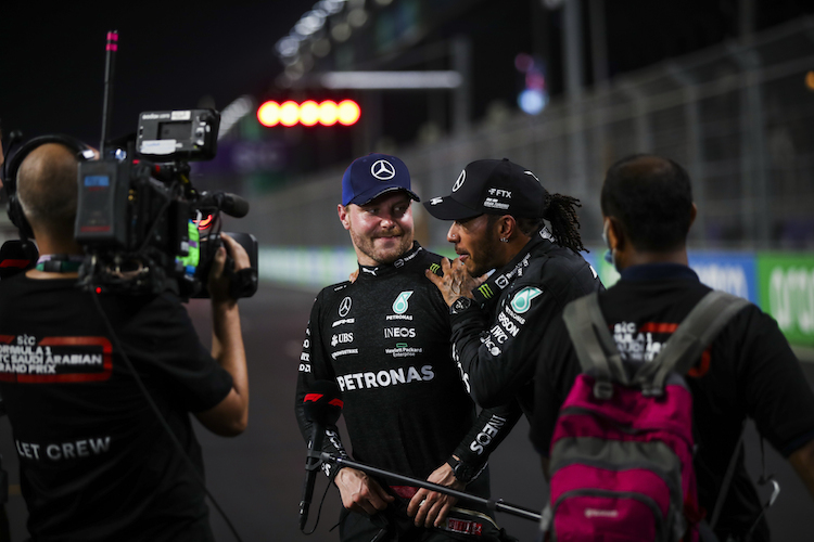 Lewis Hamilton und Valtteri Bottas starten aus der ersten Reihe ins zweitletzte Saisonrennen