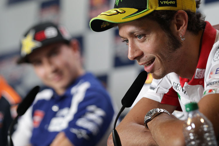 Valentino Rossi und Jorge Lorenzo (hi.)