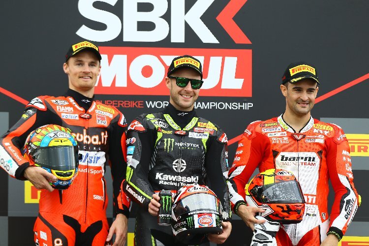 Das Podium vom ersten Lauf: Chaz Davies (2.), Sieger Jonathan Rea und Xavi Fores (3.) 