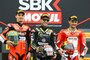 Das Podium vom ersten Lauf: Chaz Davies (2.), Sieger Jonathan Rea und Xavi Fores (3.)