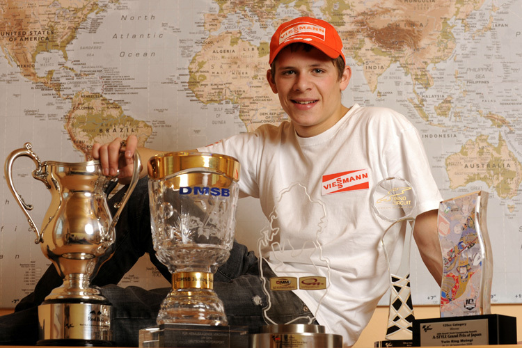 Bradl tritt 2009 in neuen Farben an