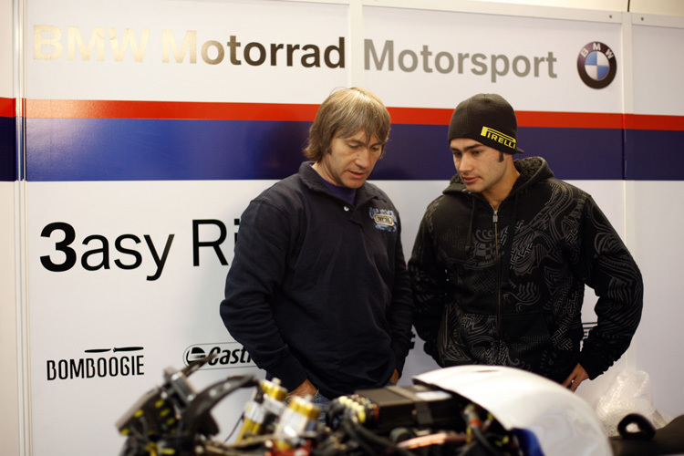 Ron (li.) und Leon Haslam in der BMW-Box