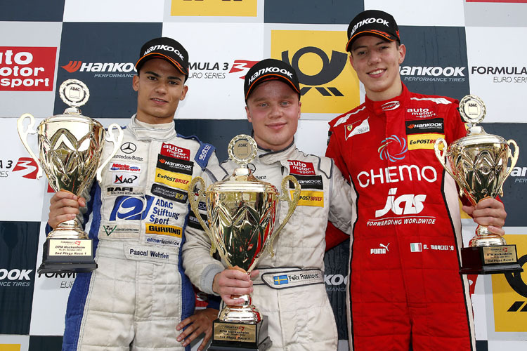Podest nach Rennen 1: Wehrlein, Rosenqvist, Marciello (von links)