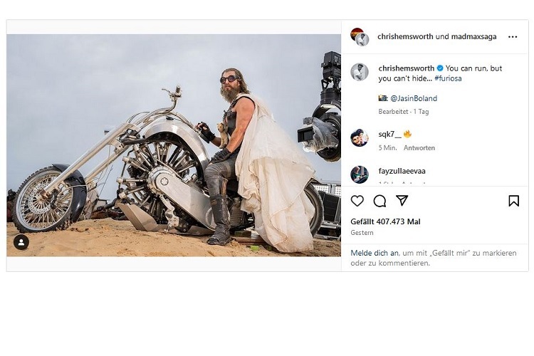 Chris Hemsworth als Motorrad-Kriegsherr Dementus auf seinem Streitross, einem Chopper mit Sternmotor