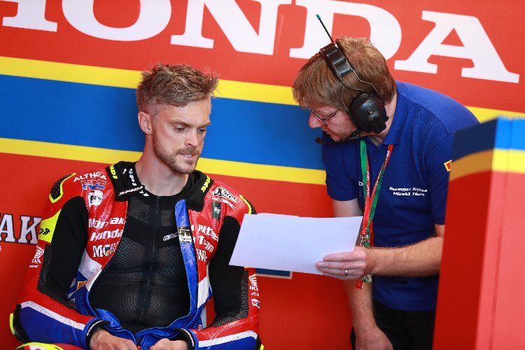 Leon Camier sah im ersten Saisonrennen nicht das Ziel