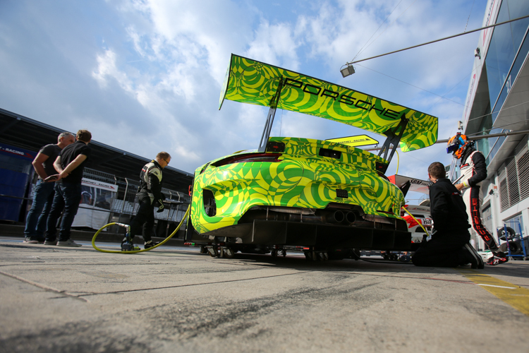 Start am Wochenende in den Farben von Falken, der neue Porsche 911 GT3 R