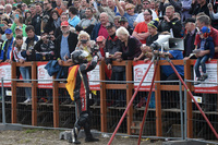Lokalmatador Didier Grams genießt das Bad in der Menge