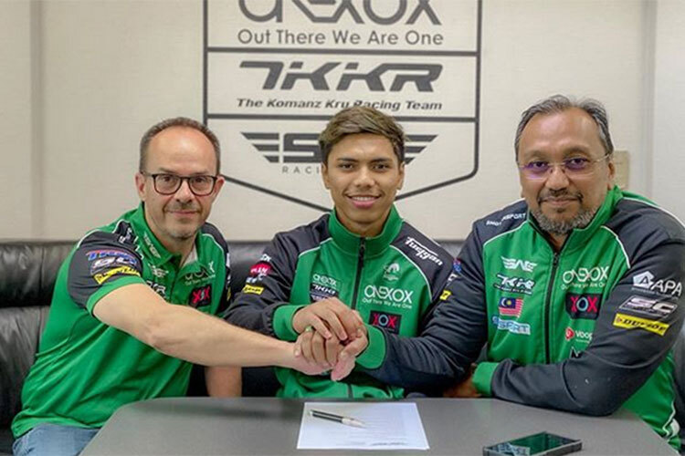 Kasma Daniel Bin Kasmayudin (Mitte) fährt 2020 die Moto2-WM