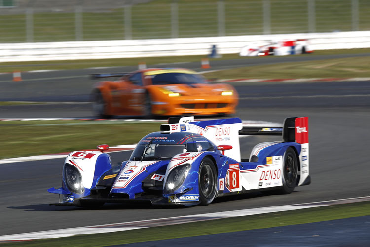 Toyota mit dem 2012er TS030 in Silverstone am Freitag