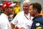 Sebastian Vettel mit Dr. Helmut Marko und Christian Horner