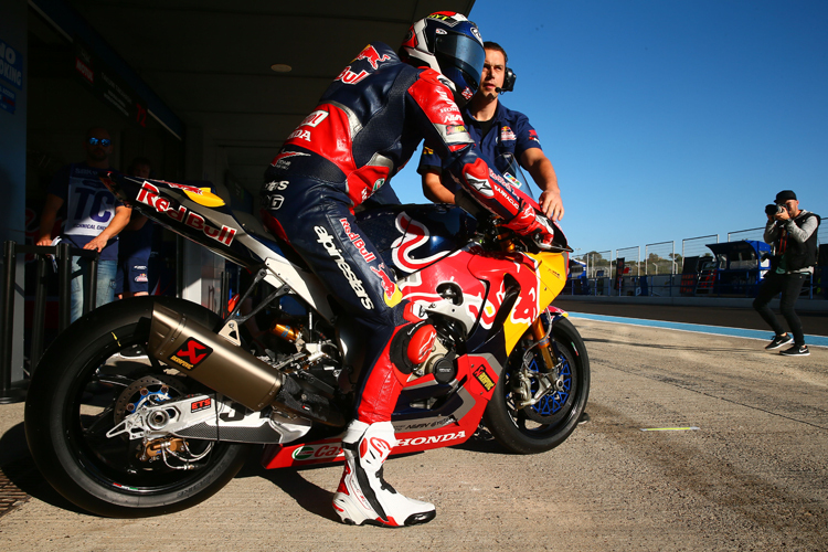 Davide Giugliano wurde vom Team aus dem Rennen genommen