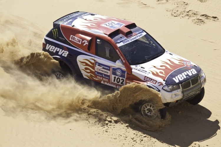 Holowczyc gewinnt die Silk Way Rallye