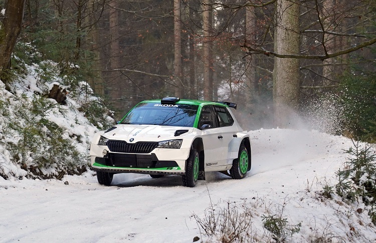 Oliver Solberg beim Test im Skoda Fabia R5 evo