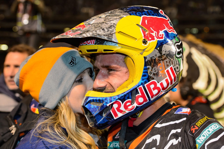 Sieges-Kuss: Roczen und Freundin Mariah