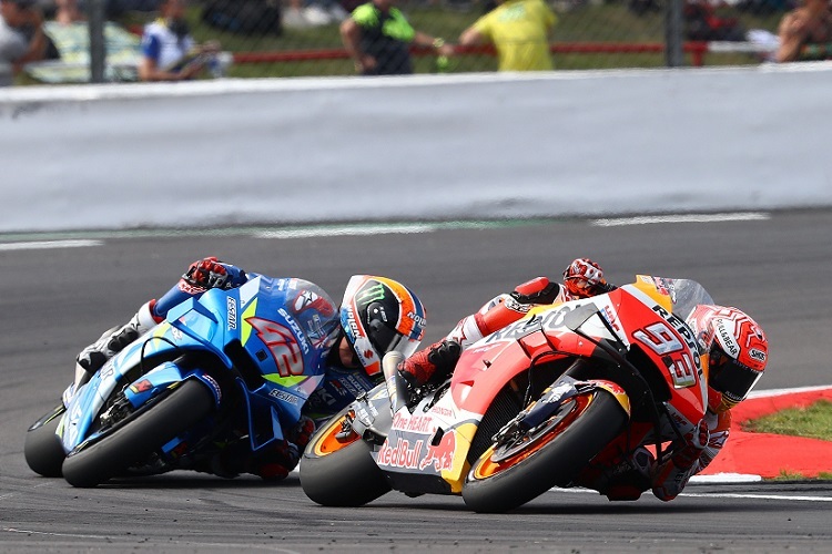 Alex Rins hing in Silverstone lange am Hinterrad von Marc Márquez