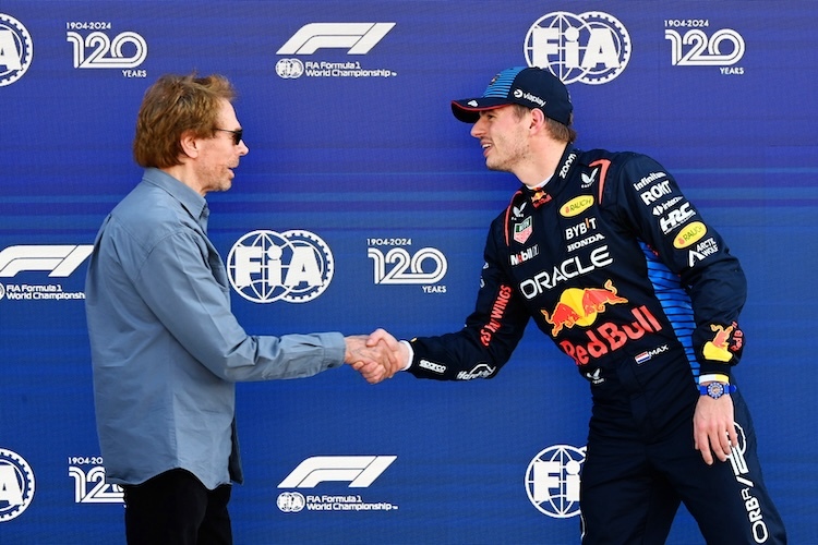 Hollywood-Produzent Jerry Bruckheimer mit Formel-1-Champion Max Verstappen