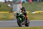 Tom Sykes musste im zweiten Rennen der Superbike-WM in Donington Federn lassen