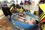 In Thailand brauchte Clément Desalle (Mitte) eine Abkühlung