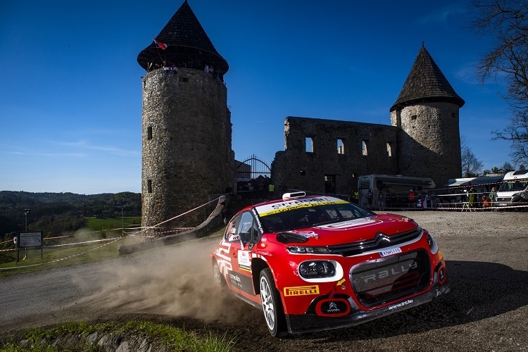 Titelverteidiger Mads Östberg gewann die WRC2-Kategorie