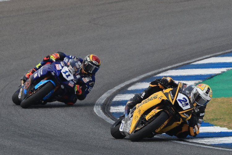 Wie schon in Thailand: Sandro Cortese (11) und Randy Krummenacher mischen in der Supersport-WM 2018 vorne mit