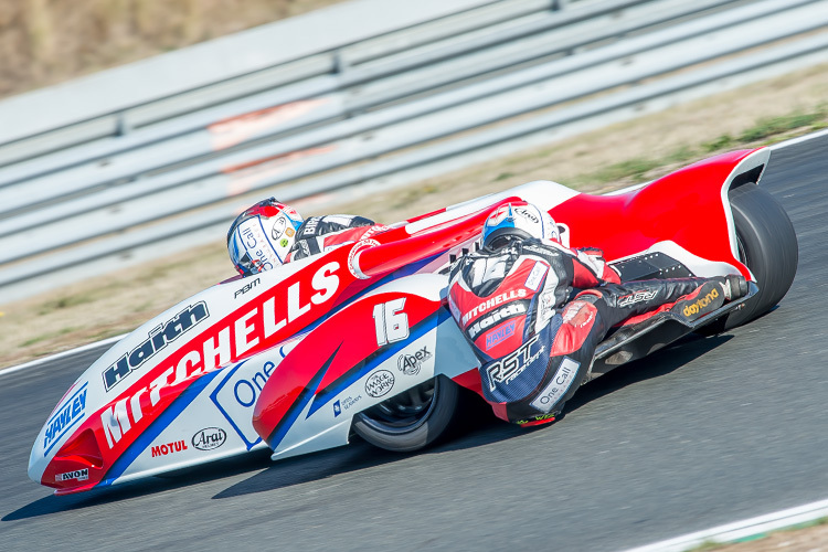 Ben und Tom Birchall starten in Oschersleben von der Pole-Position