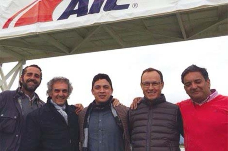 Franco Uncini (2. von li.), Antonio D'Angelo und Javier Alonso (2. von re.) in Chile