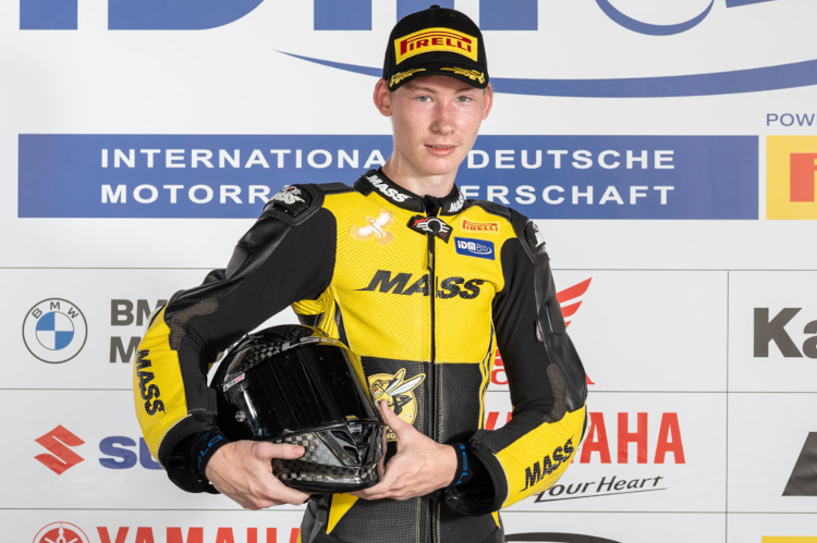 Der 18-jährige Max Zachmann startet 2021 erneut in der IDM Supersport 300