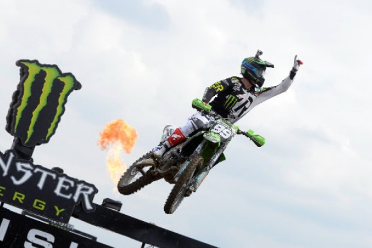 Max Anstie (Kawasaki) feiert in Kegums einen Doppelsieg