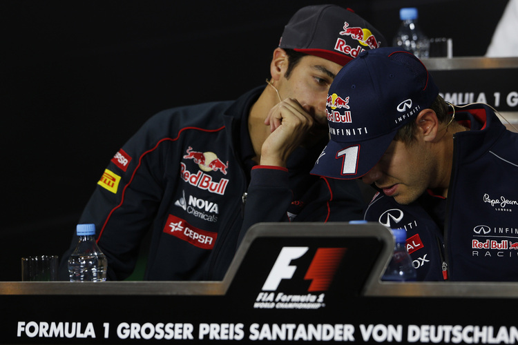 Was gibt es da zu flüstern: Sebastian Vettel und Daniel Ricciardo
