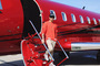 Roter Auftritt: Silberpfeil-Pilot Lewis Hamilton