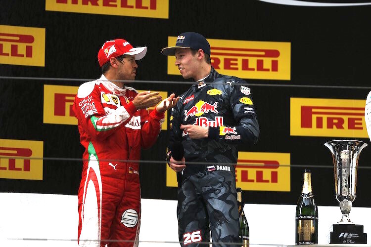Sebastian Vettel und Daniil Kvyat nach dem China-GP 2016