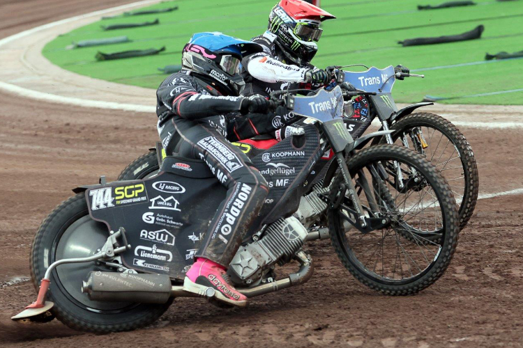 Kai Huckenbeck (blau) gegen Freddy Lindgren