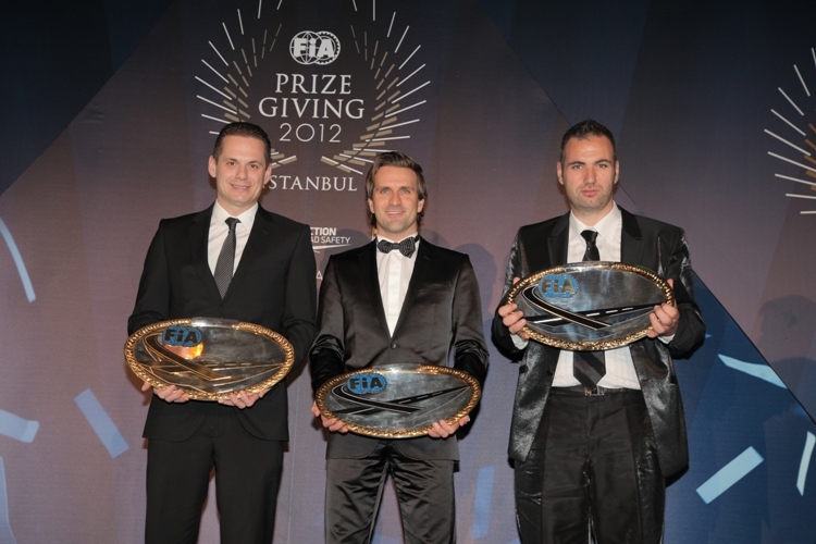 v.l.Marc Basseng, Markus Winkelhock und Teamchef René Münnich