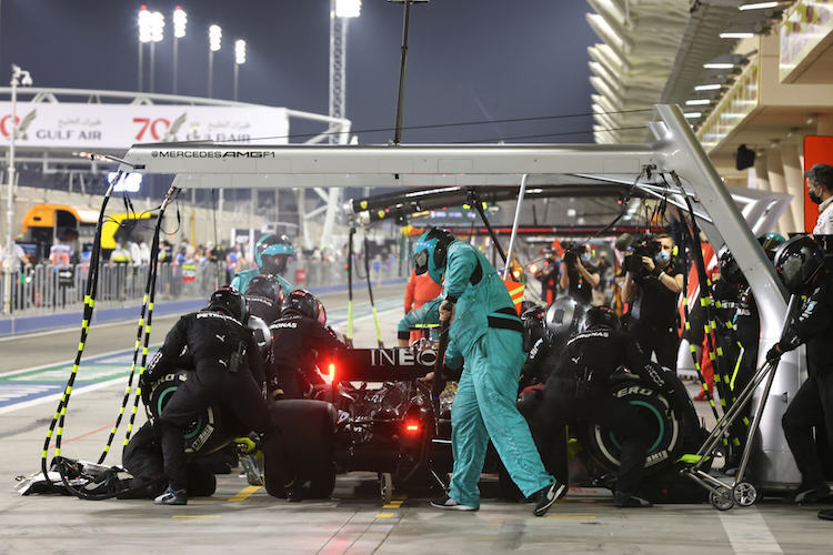 Boxenstopp bei Mercedes-Benz